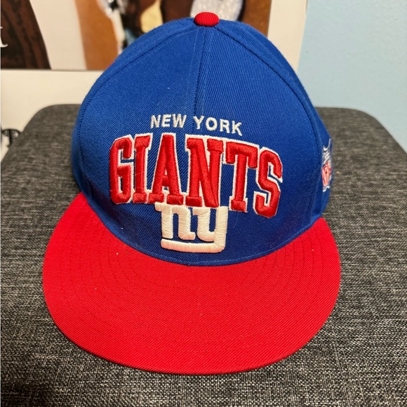Mitchell & Ness New York Giants Hat - Picture 1 of 4